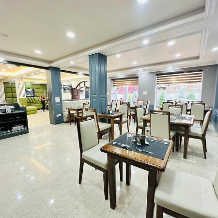 Srinagar Group Of Hotels מראה חיצוני תמונה