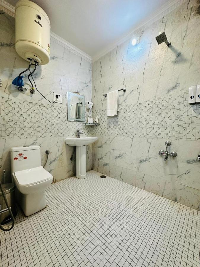 Srinagar Group Of Hotels מראה חיצוני תמונה